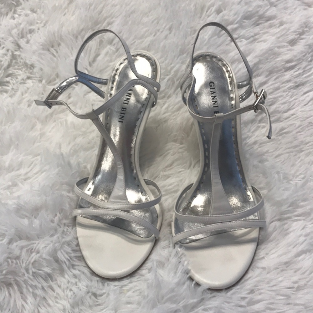 Gianni Bini white wedge sandals